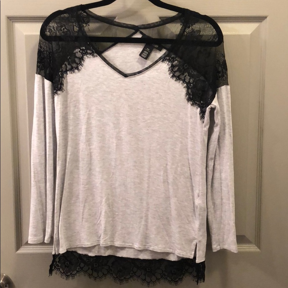 White House black Market top